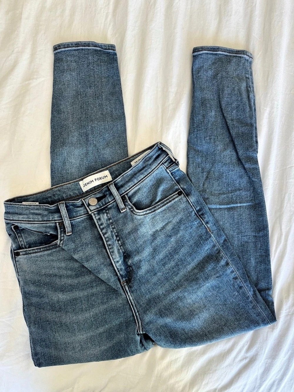 Aritzia Denim Forum The Lola High Rise Skinny Jeans Blue Waist 27 Like New